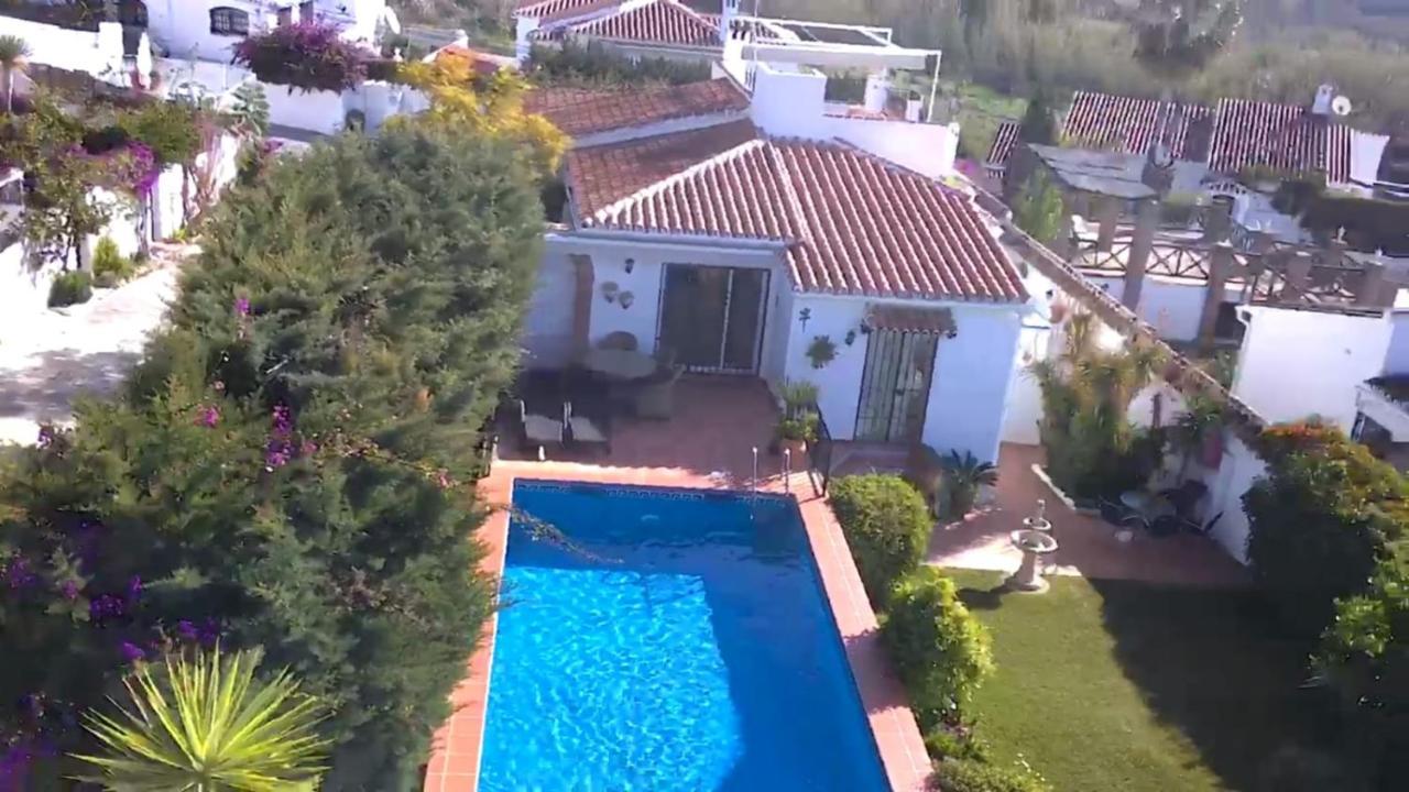 Bonita Villa En Nerja Casa Palomas ภายนอก รูปภาพ